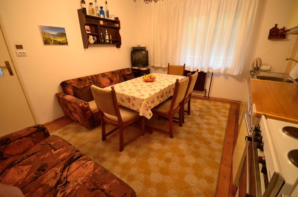 Guest House Konjic Bagian luar foto