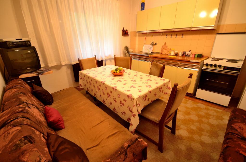 Guest House Konjic Bagian luar foto