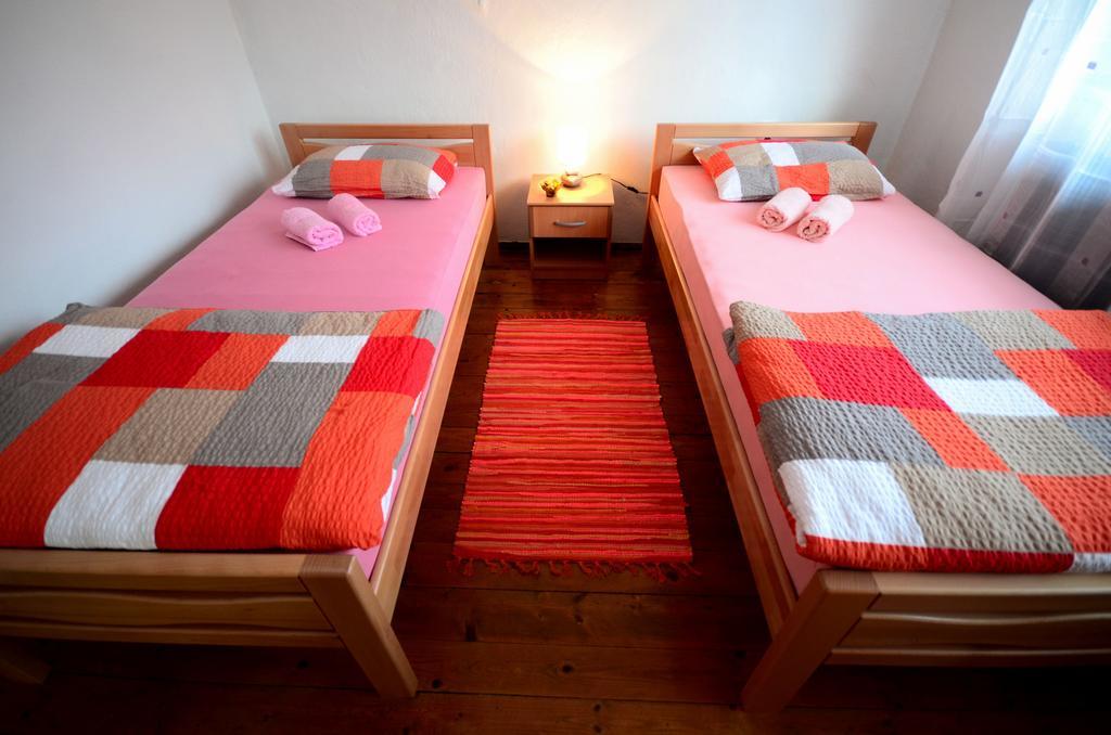 Guest House Konjic Bagian luar foto