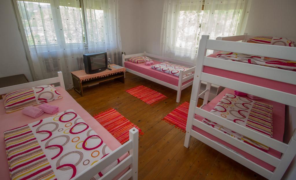 Guest House Konjic Bagian luar foto