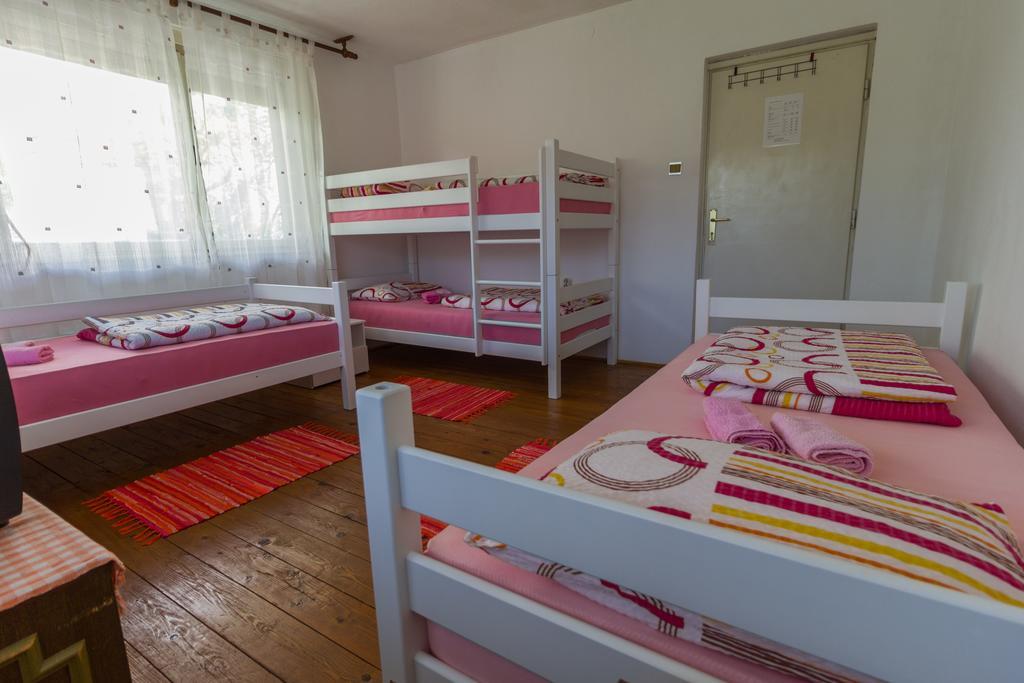 Guest House Konjic Bagian luar foto